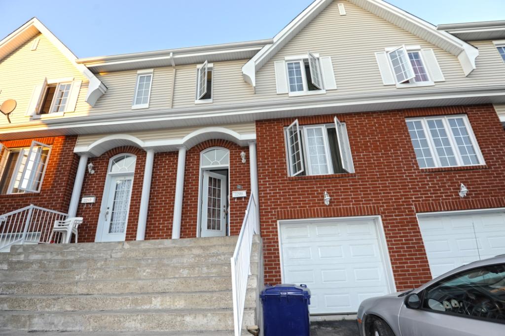 Immobilier à Laval et environs 254,900 Low price, Great location for